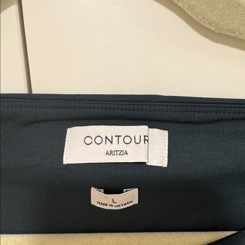 Aritzia Contour Green Boatneck Top - Picture 2 of 5
